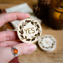 Load image into Gallery viewer, Yes/No Coins - Divination Set