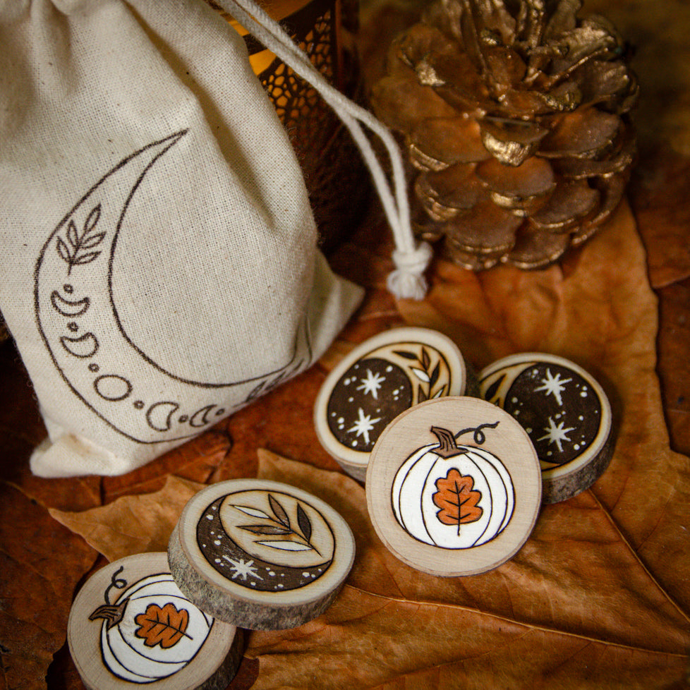 Autumn Pumpkin - Moon Runes Divination Set