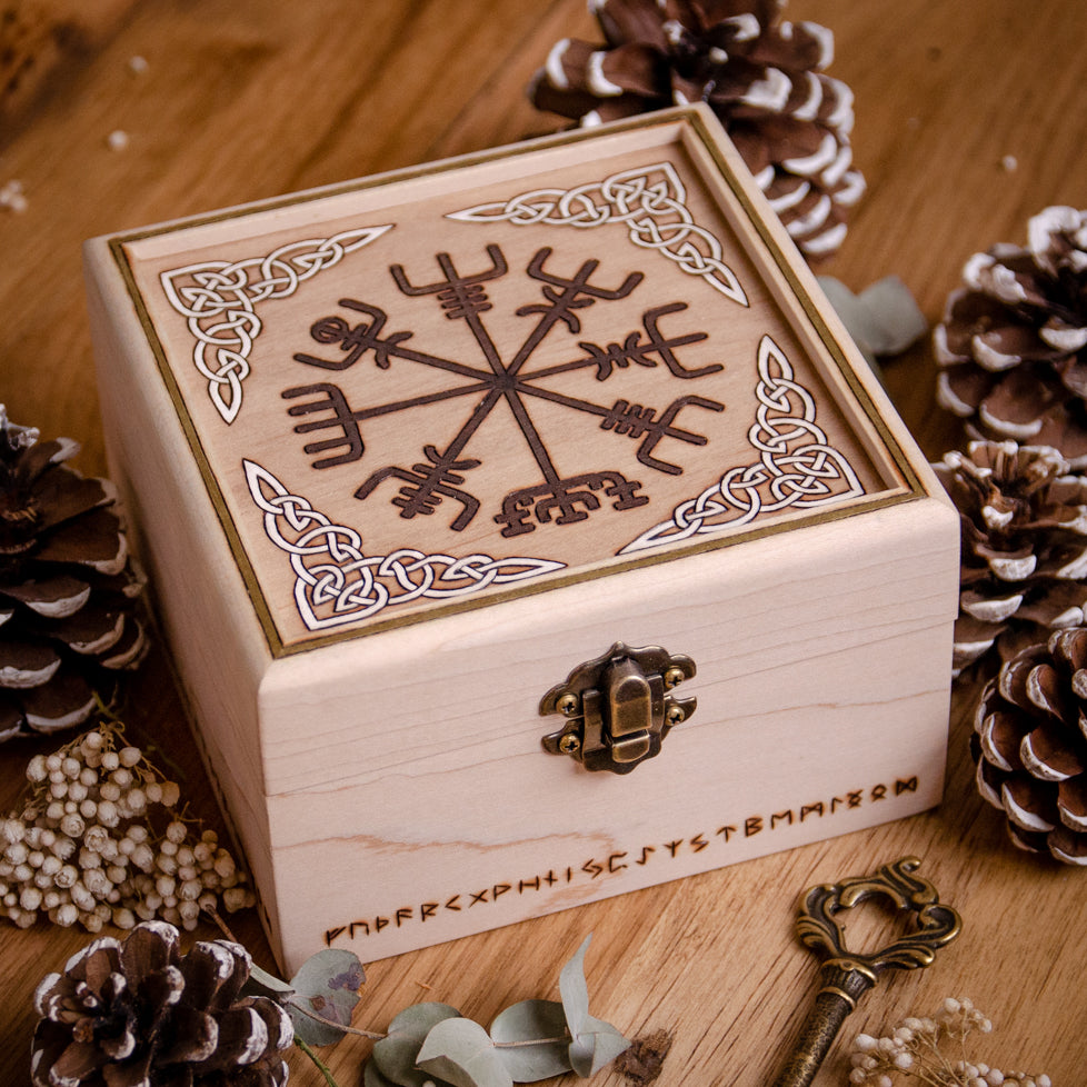 Vegvísir Norse Talisman - Wooden Box